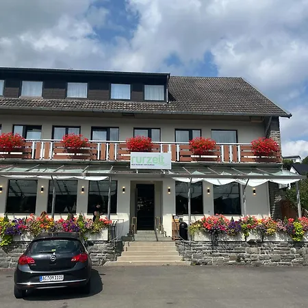 帕鲁舍弗酒店 3*